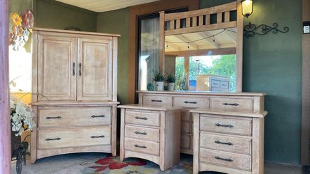 Gorgeous furniture set