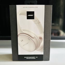 Bose QuietComfort  Headphones White Smoke for Sale in San