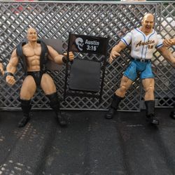 Stone Cold Steve Austin Vintage Action Figure lot w Chair