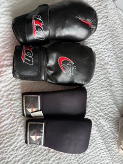 Black Boxing Gloves and Hand Wraps Set - Black