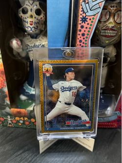2026 Topps Series 1 Yoshinobu Yamamoto Gold Mojo Chrome 75th Anniversary /50