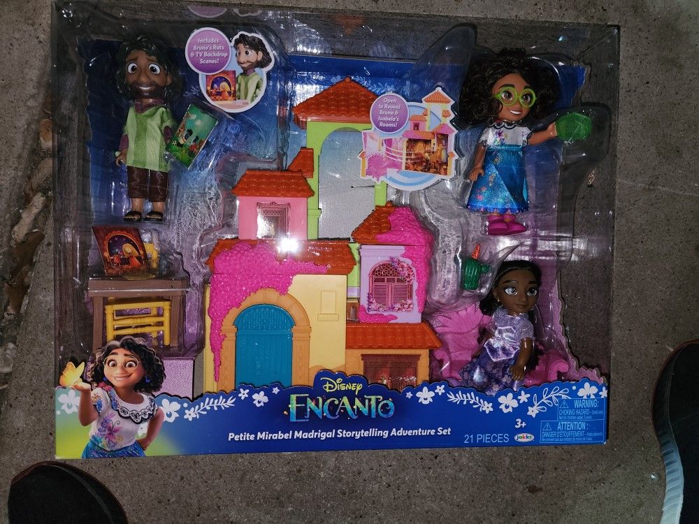 encanto doll house