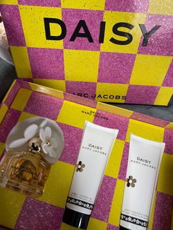 Perfumes YSL, Versace , marc jacobs
