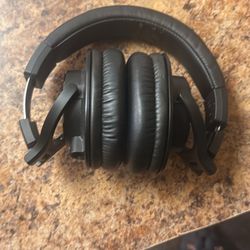Ath M40 Audio Technica Studio Headphones 