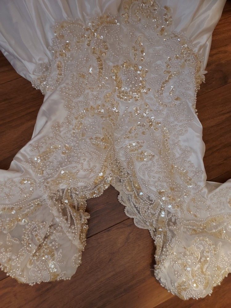 Beautiful Gorgeous Wedding Dress Make Offer