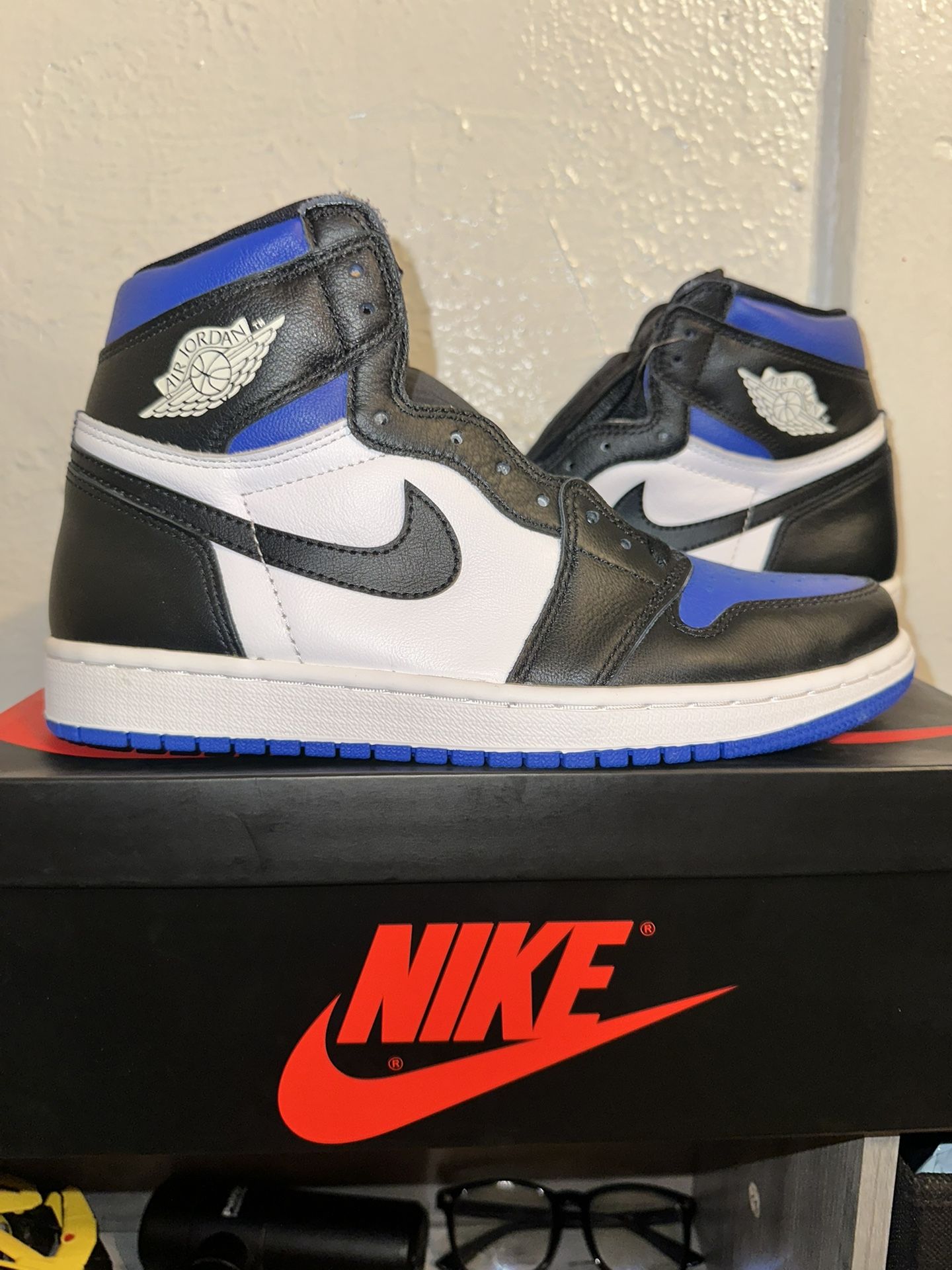 SIZE 8 JORDAN  1 RETRO HIGH OG BLUE ROYAL TOE 