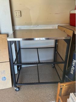 Grill Cart, excellent condition