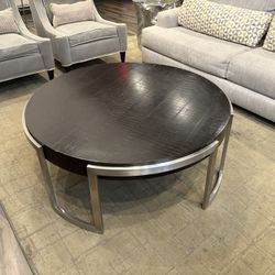 Large Round Table High End