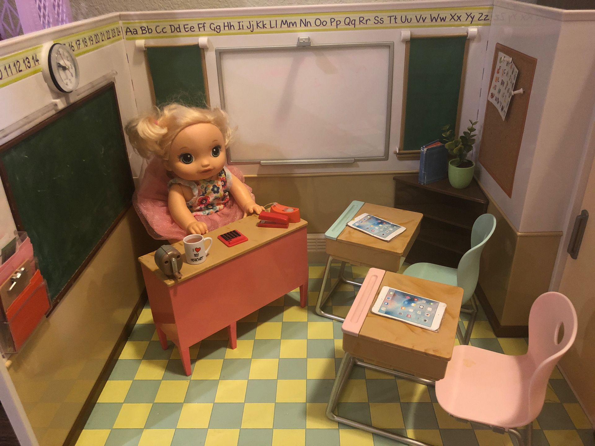 Doll school house. Everything works.