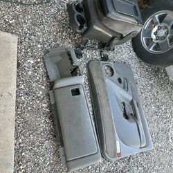 99+ Silverado/GMC Glovebox Latch Broken