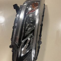 2015, 2016 Honda CRV Passenger Side Headlight