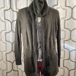 XS AEO cardigan- Like new, green