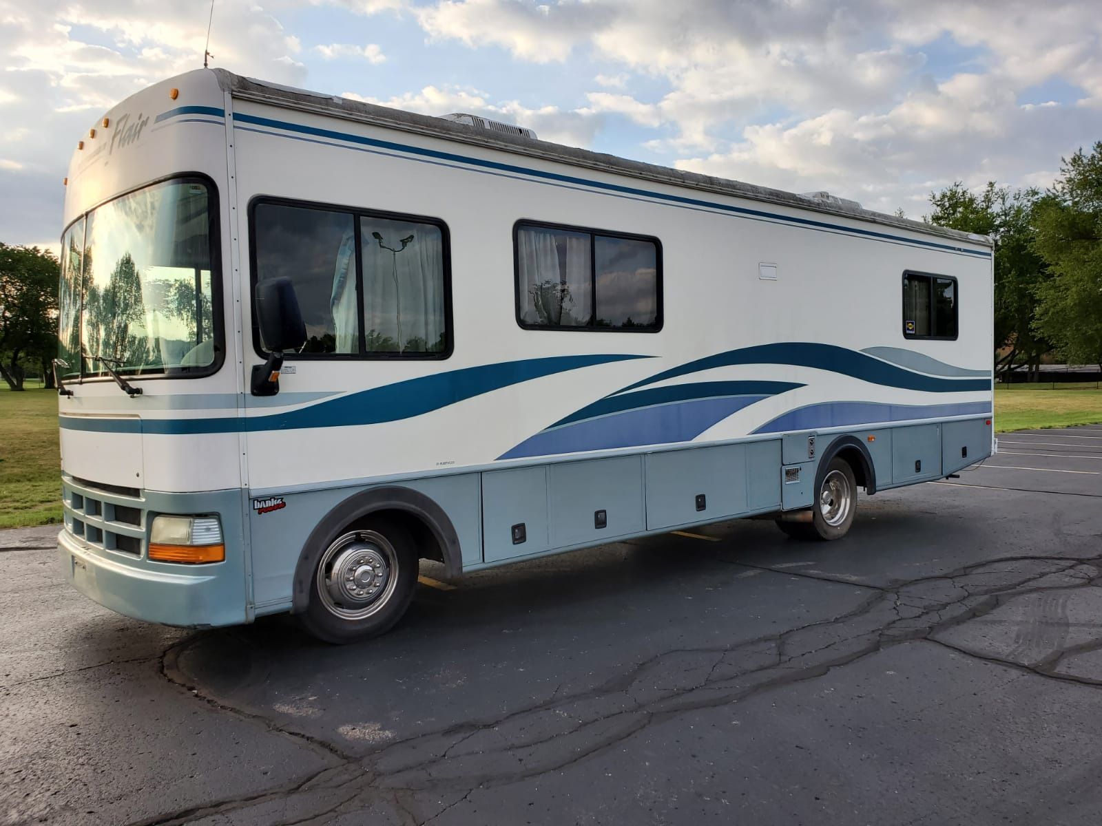 1999 Chevrolet Fleetwood flair