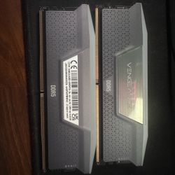 Corsair Vengeance RGB DDR5 32GB (2x16GB) 6000MHz RAM Kit