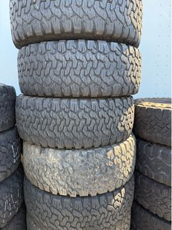 Vendo 35/12.50/R18 las 4 llantas Bfgoodrich las 4 por $220