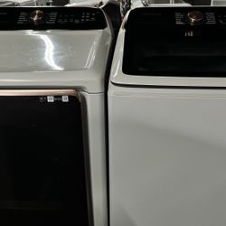 Samsung top-load washer | 5.5 cubic feet | Samsung gas dryers 7.4 cu.ft. In Ivory