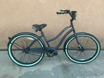 Huffy women’s beach cruiser