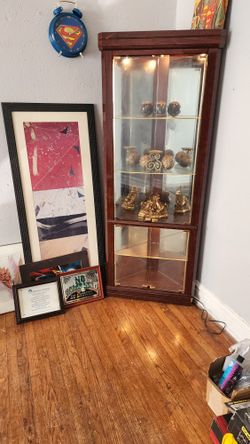 Living Room Tables And Corner Curial $350