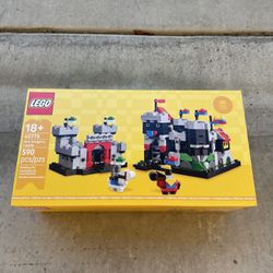 Lego Mini Knight’s Castle 40775