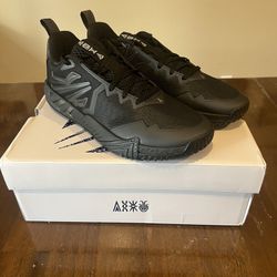 Anta KAI TEAM 2 Triple Black Men’s 10.5 Kyrie Irving Basketball Shoes Brand New