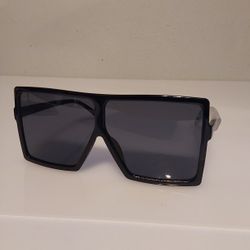 Stylish Black Square Sunglasses (43)