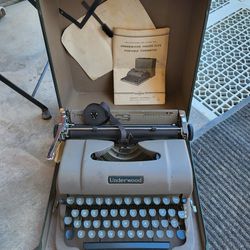 Antique Underwood Working Typewriter