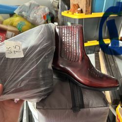 Boots Size 7.5