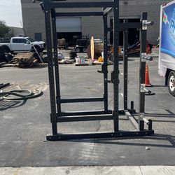 Squad Rack With Pull Up Bar