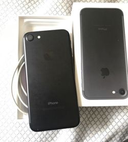 iPhone 7 - 256gb iCloud and carrier unlocked $350