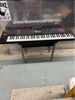 Roland Fantom-07 Fantom 07 76-Key Synthesizer Keyboard Music Workstation