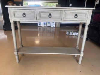 Console Table / Sofa Table – Excellent Condition