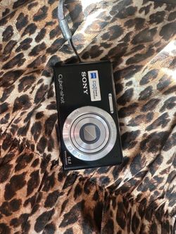 Sony Cyber-shot DSC-W530 Digital Camera | 14.1MP CCD Camera | Carl Zeiss 4x Optical Zoom | tested  & Working | Digicam