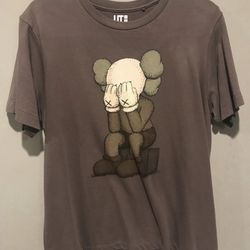Kaws X Uniqlo First Collection. Size M. RARE