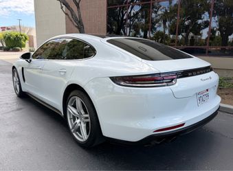 2017 Porsche Panamera