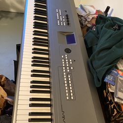 Yamaha MM8 Keyboard, synthesizer 