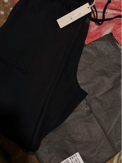 ESSENTIALS SWEATPANTS