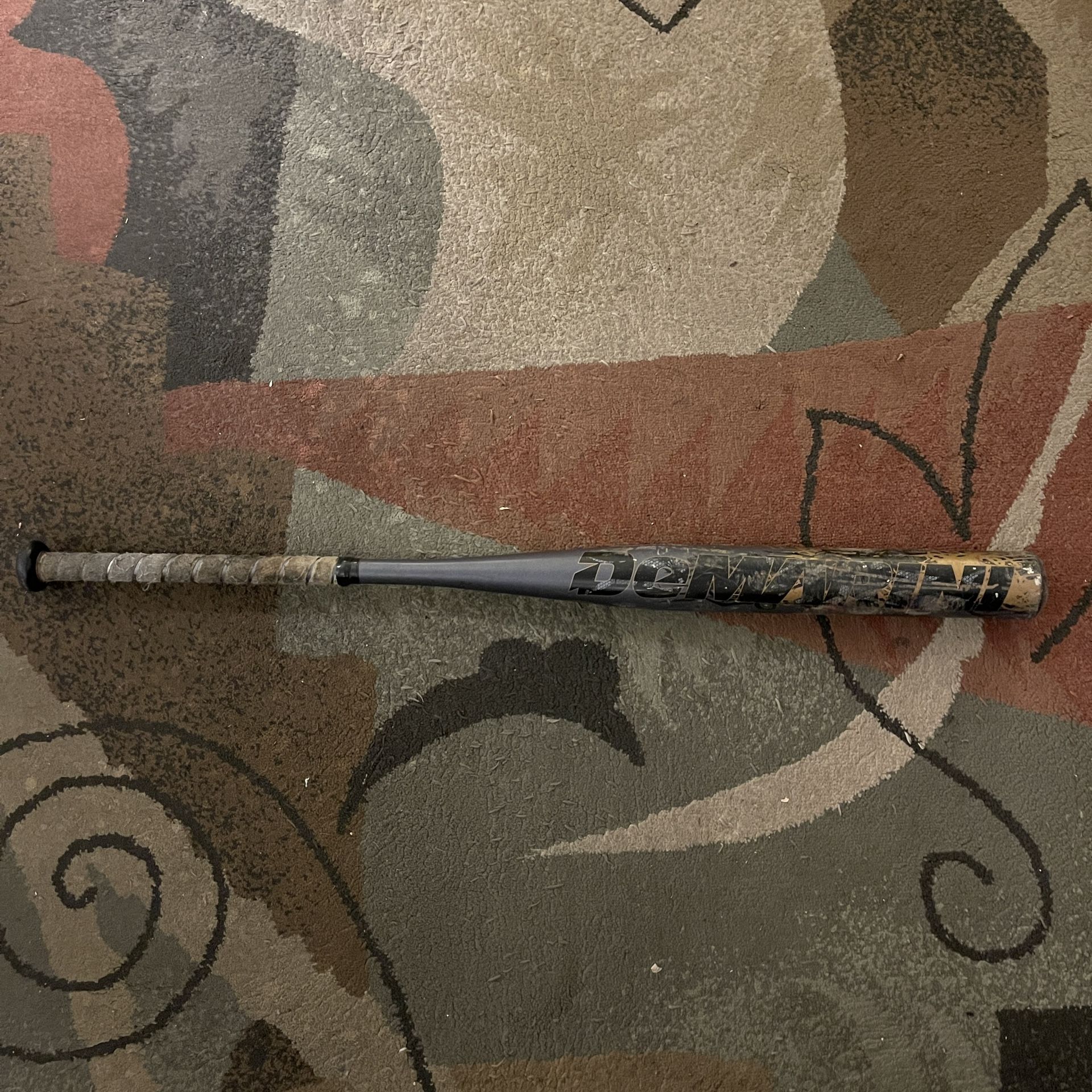 RARE Demarini Dark DKS-13 Slow Pitch Softball Bat (26 Ounce) Singlewall