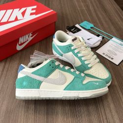 KasinaxNike Dunk LowRoad Sign”