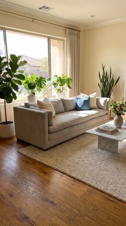 Rowe Down-Filled Sofa – FREE DELIVERY – American-Made, Retail Over $2,500
