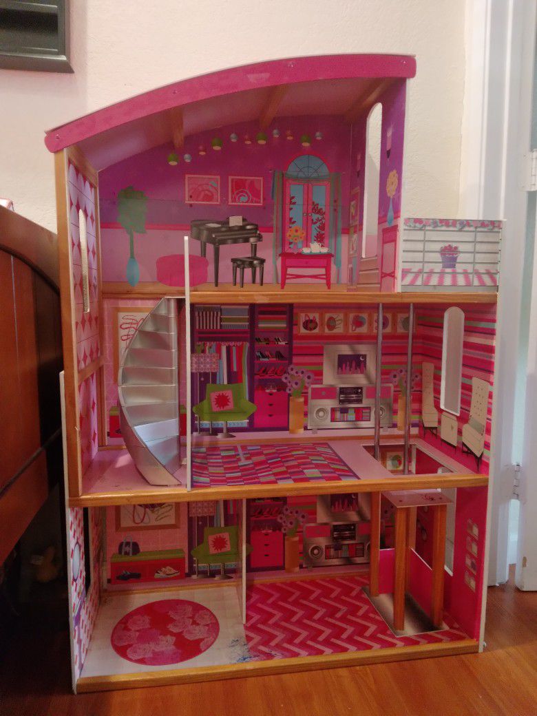Barbis  house  For Girls 