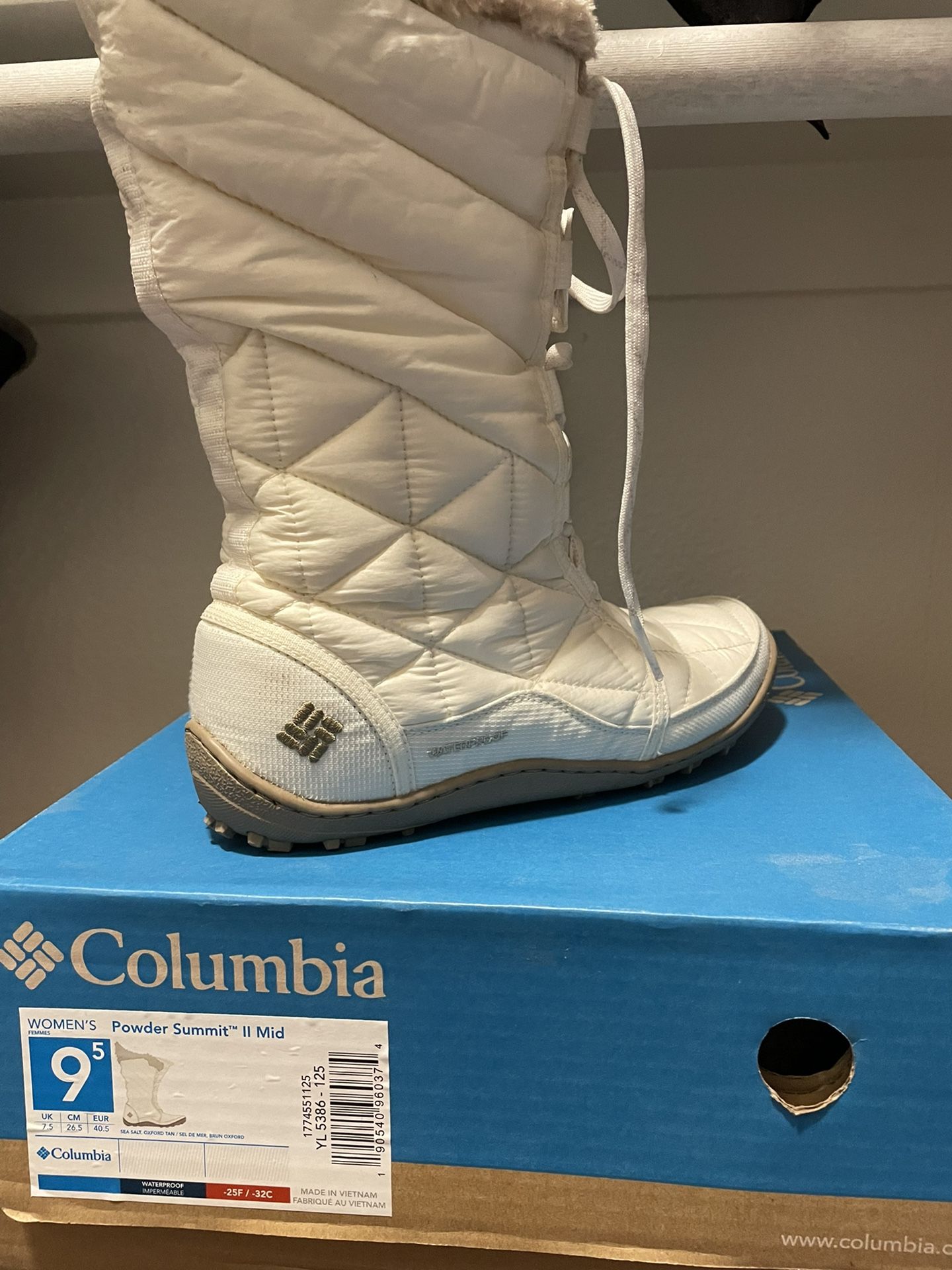 Ryobi 18 Vt Batters 4.0 2.0 And Charger Set New