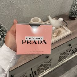 Prada Paradoxe Perfume 