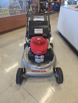 Honda 21"  Smart Drive Variable Speed Self-Propelled Lawnmower w/ Bag & Manual C8490