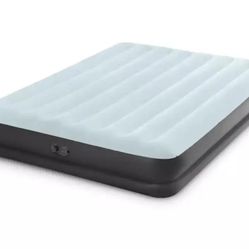 NIB Intex Mid Rise 12" Air Mattress with Internal USB Pump - Queen Size