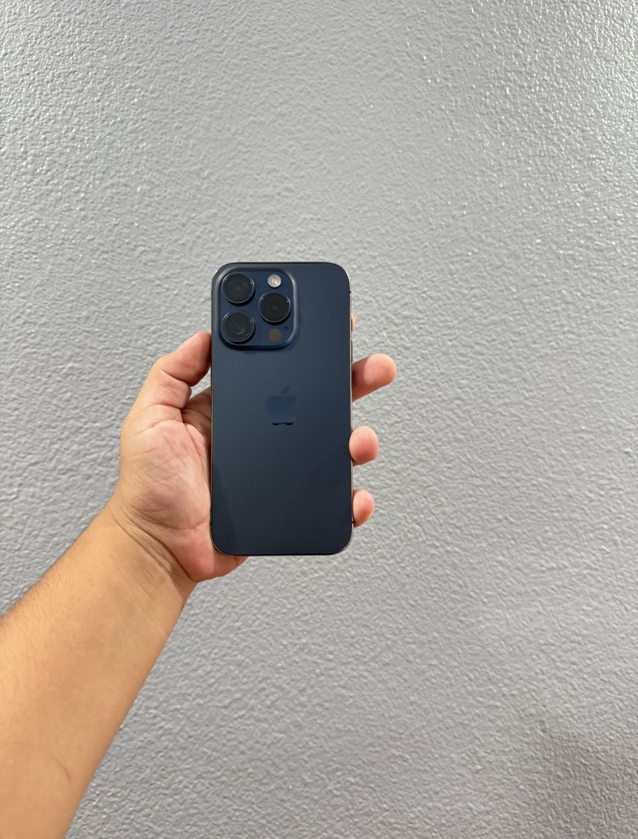 iPhone 15 Pro - 128GB Blue Titanium
