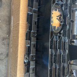 2022-2024 Toyota Tacoma Grille OEM New
