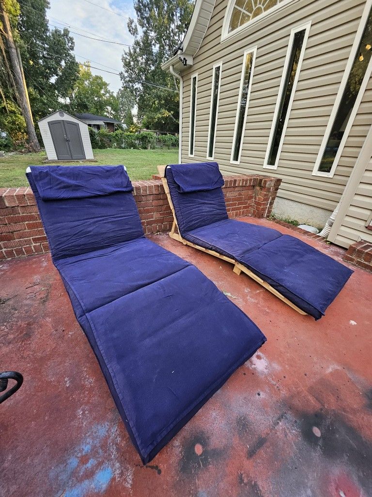 Futon LOUNGERS