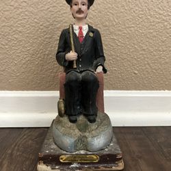 This is a statue of San Simón, also known as Maximón, a folkloric saint venerated in the highlands of Western Guatemala by the Maya people. 