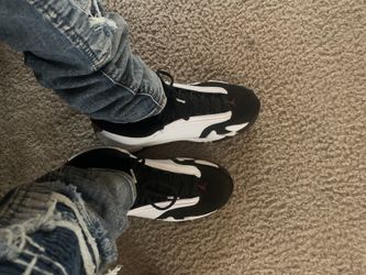 Jordan 14 ( Black toe ) size 9