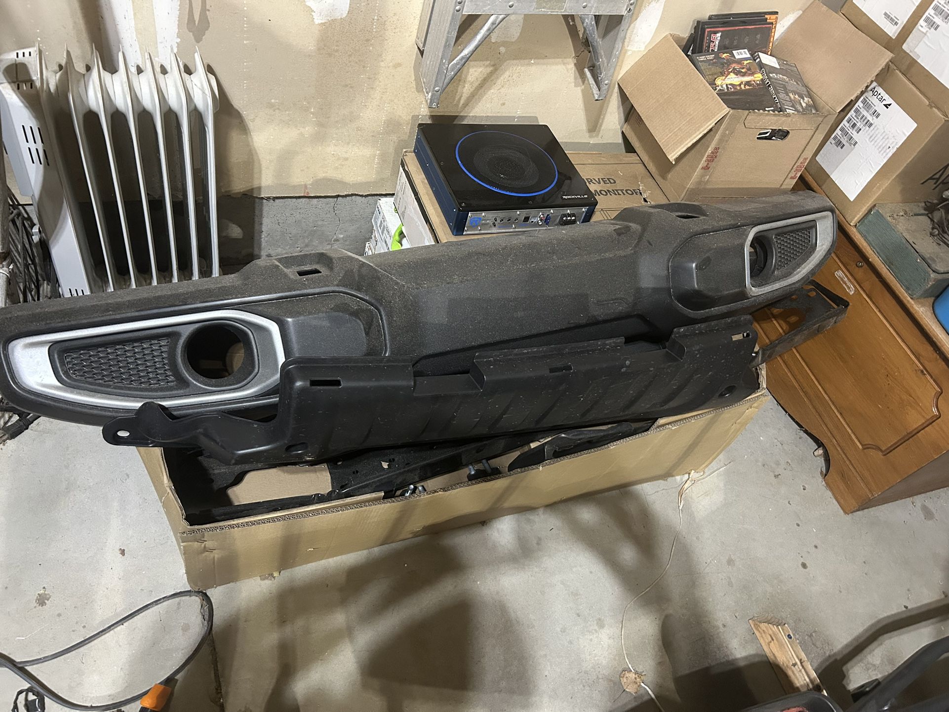 2024 Jeep Gladiator Complete Front Bumper